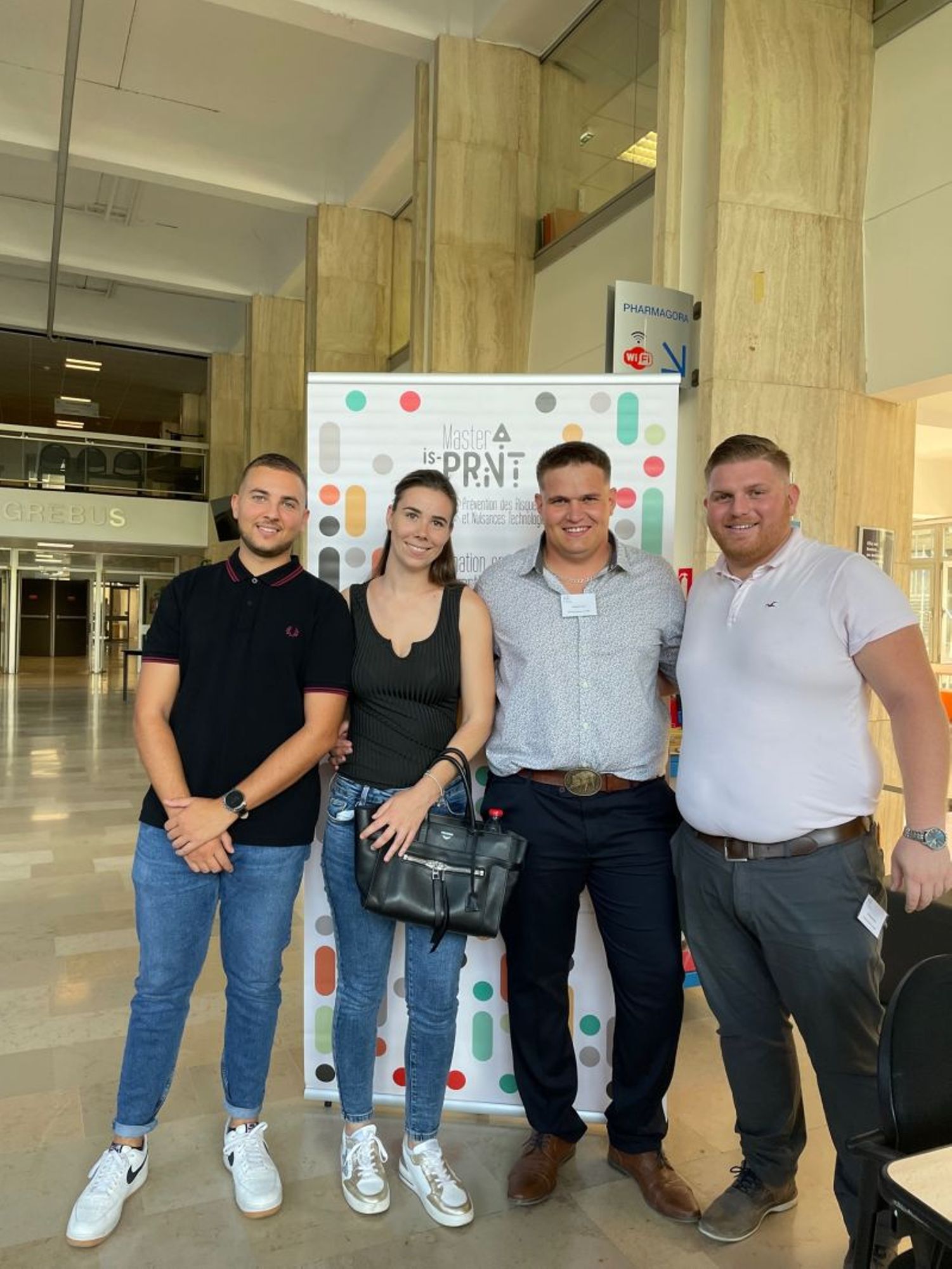 [Soutenances et remise des diplômes]